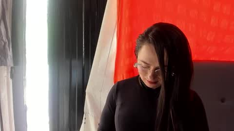 angela_nix online show from 10.29.25