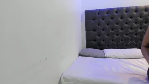 angela_rendon online show from 06.18.26