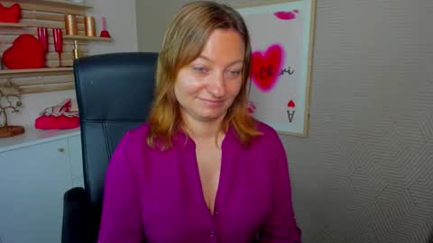 Snapshot of angela_samt chatting on 06.11.26 Angela online show from 06.11.26