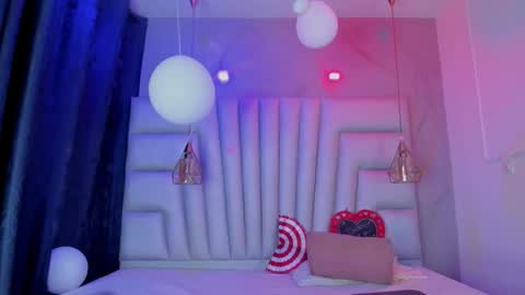 Snapshot of angelaa_cute chatting on 02.14.26 ANGELA online show from 02.14.26