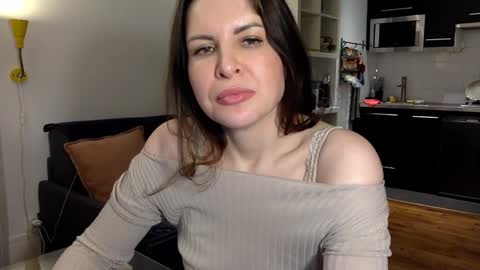 Angela online show from 02.14.25