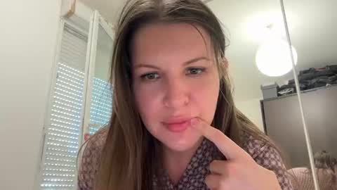 Angela online show from 07.06.26