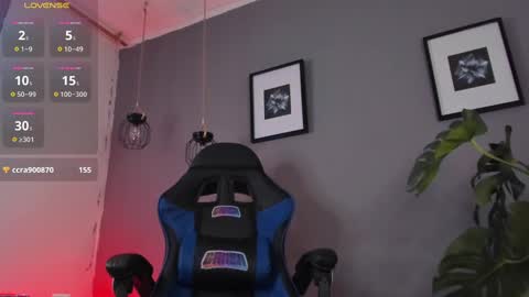 Snapshot of angelbell19 chatting on 12.11.24 angelbell19 online show from 12.11.24