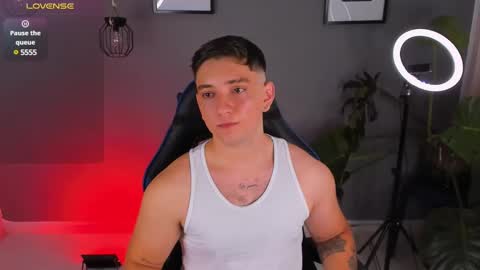 Snapshot of angelbell19 chatting on 02.01.25 angelbell19 online show from 02.01.25