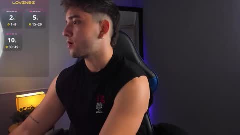 Snapshot of angelbell19 chatting on 11.19.25 angelbell19 online show from 11.19.25