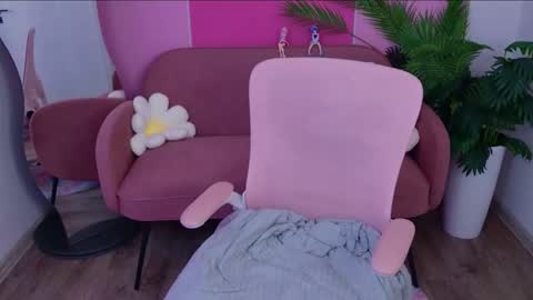 angel online show from 10.09.25