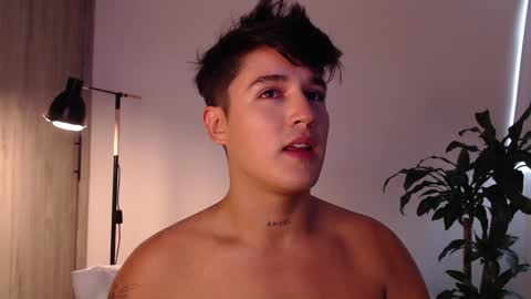 Snapshot of angelcossio chatting on 01.01.25 Angel online show from 01.01.25