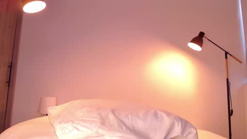 Snapshot of angelcossio chatting on 09.23.25 Angel online show from 09.23.25