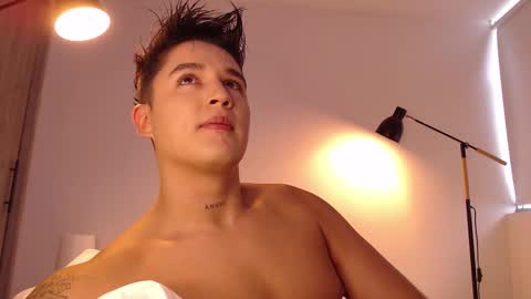 Snapshot of angelcossio chatting on 10.15.25 Angel online show from 10.15.25