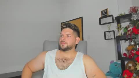 Snapshot of angelcute3 chatting on 11.12.25 angel online show from 11.12.25