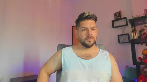 Snapshot of angelcute3 chatting on 11.15.25 angel online show from 11.15.25