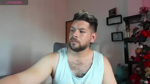 Snapshot of angelcute3 chatting on 11.20.25 angel online show from 11.20.25