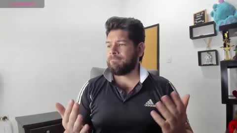 Snapshot of angelcute3 chatting on 12.16.25 angel online show from 12.16.25