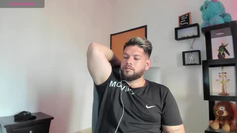 Snapshot of angelcute3 chatting on 01.10.26 angel online show from 01.10.26