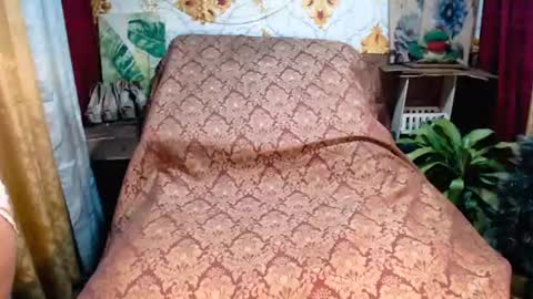 Snapshot of angeldark_satisfactionxxx chatting on 09.29.25 ANGELDARK online show from 09.29.25