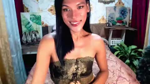 Snapshot of angeldark_satisfactionxxx chatting on 10.08.25 ANGELDARK online show from 10.08.25