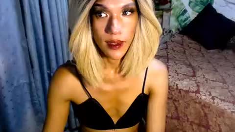 Snapshot of angeldark_satisfactionxxx chatting on 11.08.25 ANGELDARK online show from 11.08.25