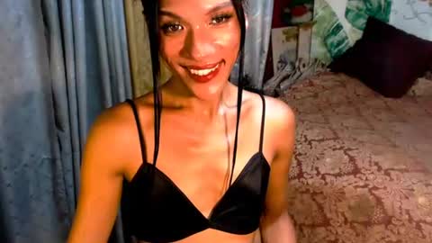 Snapshot of angeldark_satisfactionxxx chatting on 11.20.25 ANGELDARK online show from 11.20.25