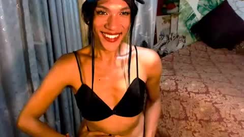 Snapshot of angeldark_satisfactionxxx chatting on 11.24.25 ANGELDARK online show from 11.24.25