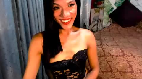 Snapshot of angeldark_satisfactionxxx chatting on 11.25.25 ANGELDARK online show from 11.25.25