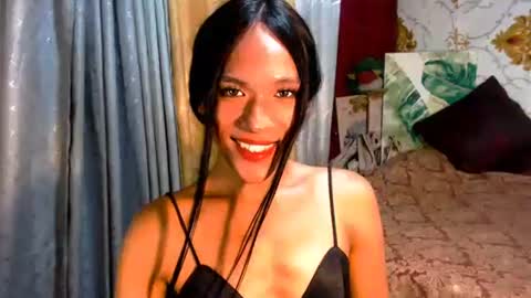 Snapshot of angeldark_satisfactionxxx chatting on 12.02.25 ANGELDARK online show from 12.02.25
