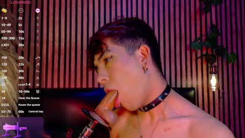 Snapshot of angeldustt_19 chatting on 02.27.26 Angel dust online show from 02.27.26