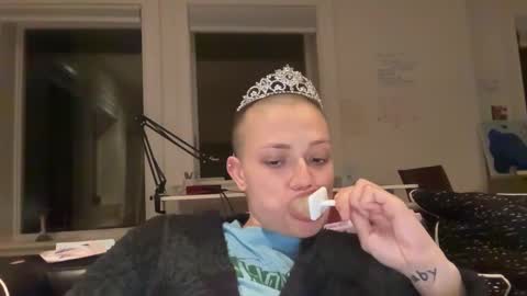 Snapshot of angeleleven11 chatting on 01.19.25 angeleleven11 online show from 01.19.25