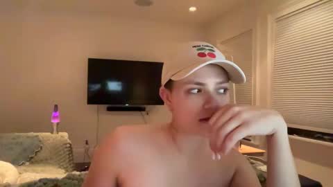 Snapshot of angeleleven11 chatting on 02.15.25 angeleleven11 online show from 02.15.25