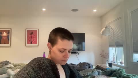 Snapshot of angeleleven11 chatting on 02.18.25 angeleleven11 online show from 02.18.25