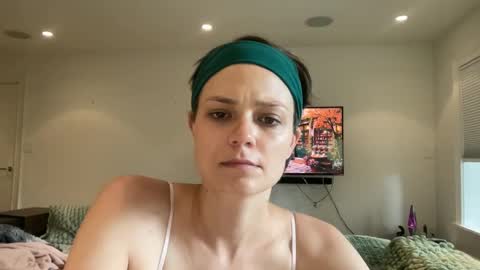 Snapshot of angeleleven11 chatting on 09.28.25 angeleleven11 online show from 09.28.25