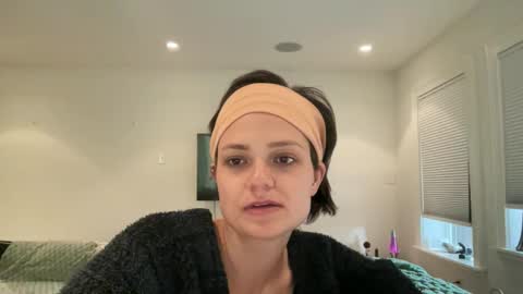 Snapshot of angeleleven11 chatting on 10.08.25 angeleleven11 online show from 10.08.25