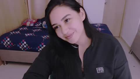 Snapshot of angeleslinda chatting on 12.08.24 anastasia online show from 12.08.24