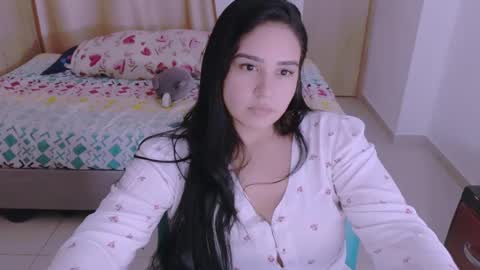 Snapshot of angeleslinda chatting on 12.20.24 anastasia online show from 12.20.24