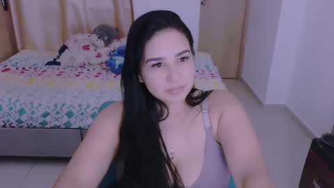 Snapshot of angeleslinda chatting on 12.21.24 anastasia online show from 12.21.24