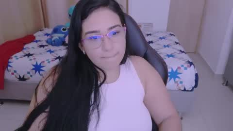 Snapshot of angeleslinda chatting on 01.19.25 anastasia online show from 01.19.25