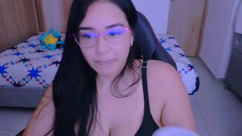 Snapshot of angeleslinda chatting on 01.20.25 anastasia online show from 01.20.25
