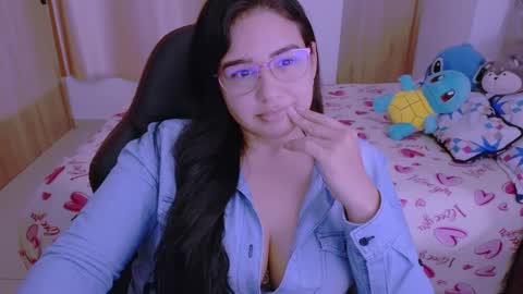 Snapshot of angeleslinda chatting on 01.25.25 anastasia online show from 01.25.25