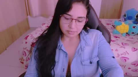 Snapshot of angeleslinda chatting on 01.26.25 anastasia online show from 01.26.25
