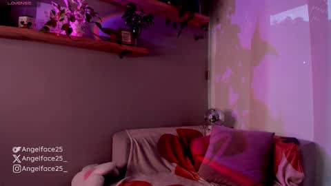 . online show from 10.03.25