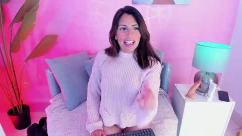 Snapshot of angeli_cute chatting on 09.30.25 angeli_cute online show from 09.30.25