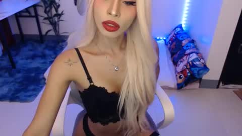 DIVINE ANGEL online show from 02.25.26