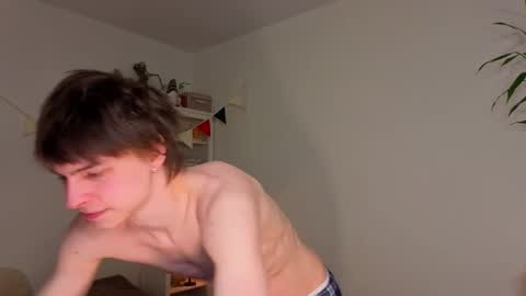 Snapshot of angelic_look chatting on 01.12.26 Daniel online show from 01.12.26