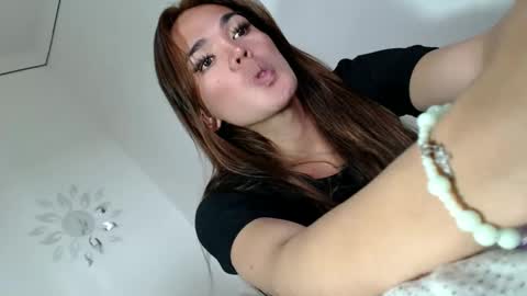 Yhanna online show from 12.15.24