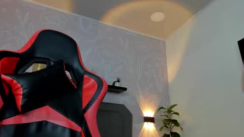 A N G E L I C A online show from 02.04.25