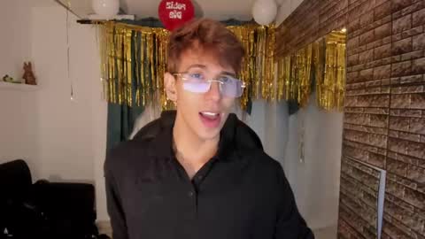 Snapshot of angelicious_boy chatting on 09.19.25 ANGELICIOUS online show from 09.19.25