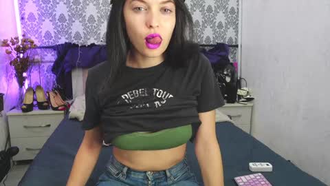 Angelika Rouge online show from 09.19.25