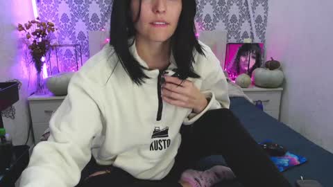 Angelika Rouge online show from 11.01.25