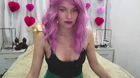 Snapshot of angelika_rouge chatting on 06.17.26 Angelika Rouge online show from 06.17.26