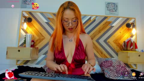 Snapshot of angelina_blanc chatting on 12.05.24 Angelina Blanc online show from 12.05.24