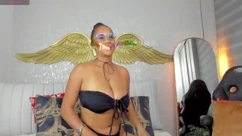Snapshot of angelina_ruspoli chatting on 05.01.26 Angelina online show from 05.01.26